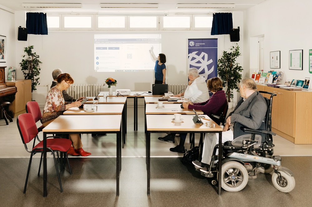 Tablet-Kurs für Senior:innen mit dem Seniorennetz Berlin